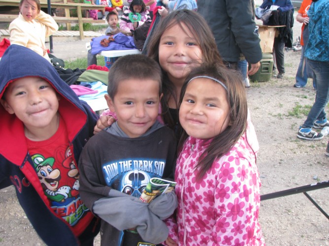 Lakota Sioux children.